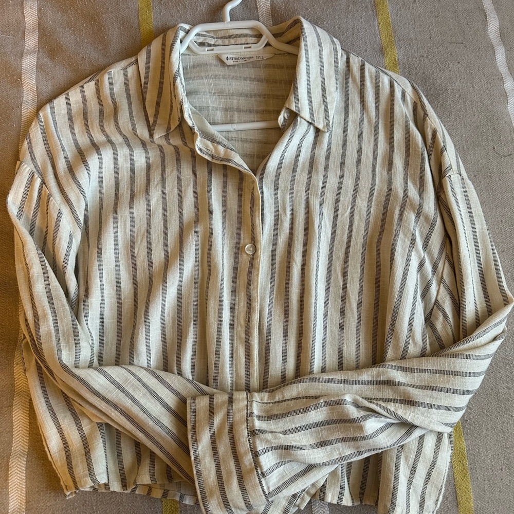 Stradivarius Beige/Off-White Striped Cropped Shirt